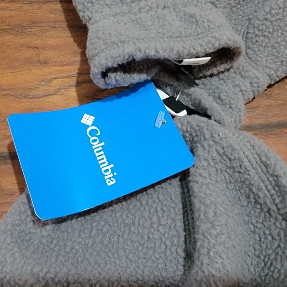 Columbia hat and gloves set - Picture 4 of 6